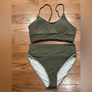 Cupshe Olive Green HR Bikini Set with White Trim Women’s Large